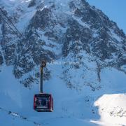 L'Aiguille du Midi et son téléphérique - Nik3922