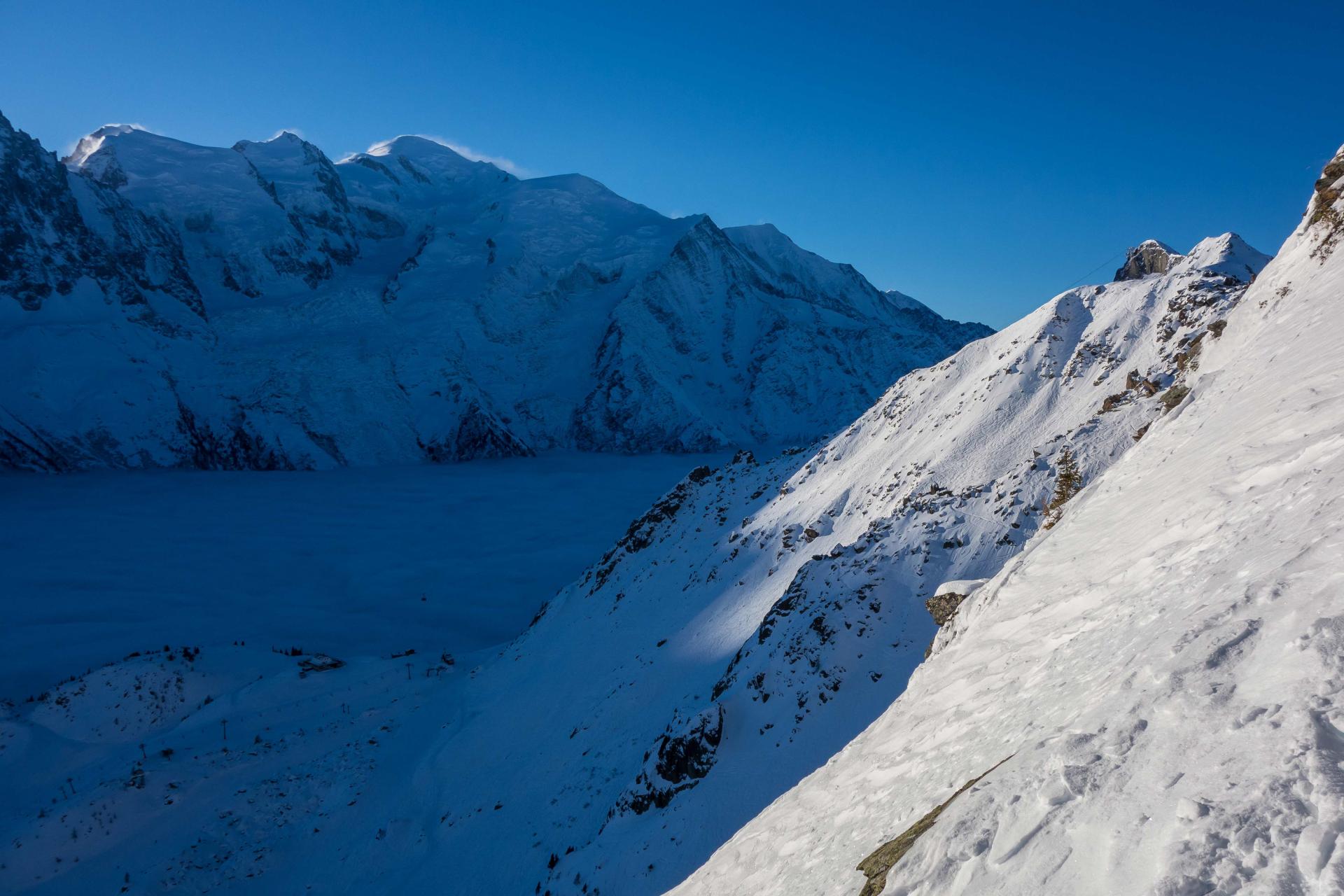 Lever de soleil sur les pentes de l'Hotel